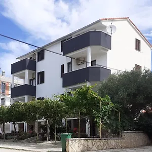 Apartman Parac, Petrcane